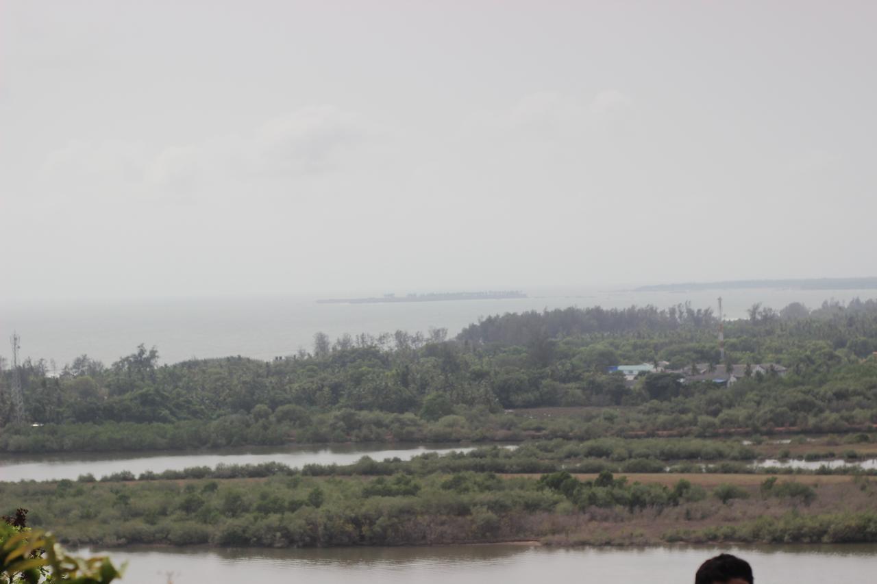 Matoshri Beach Resort Mālvan Eksteriør bilde